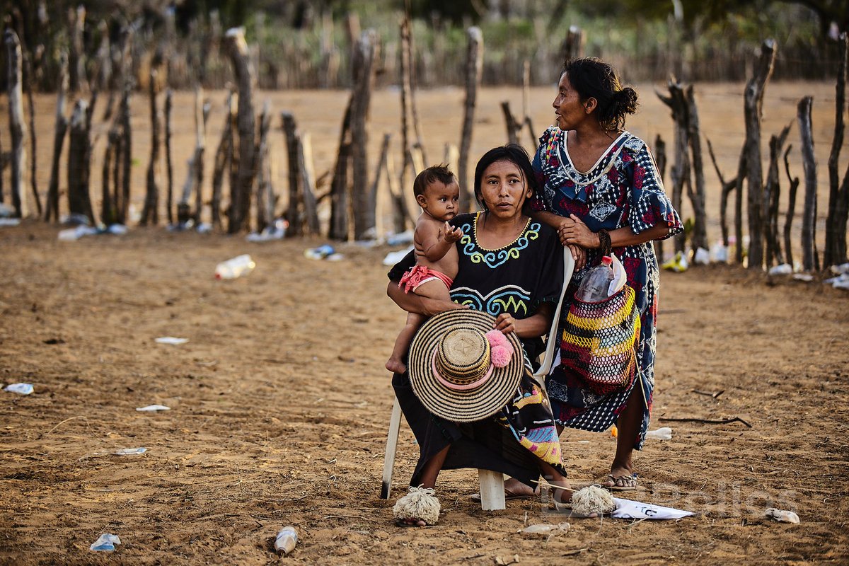 2Rollos's tweet photo. La comunidad en su cotidianidad. #2Rollos 📸 #fotografiadocumental

#Laguajira https://t.co/i7UZaF5wyH