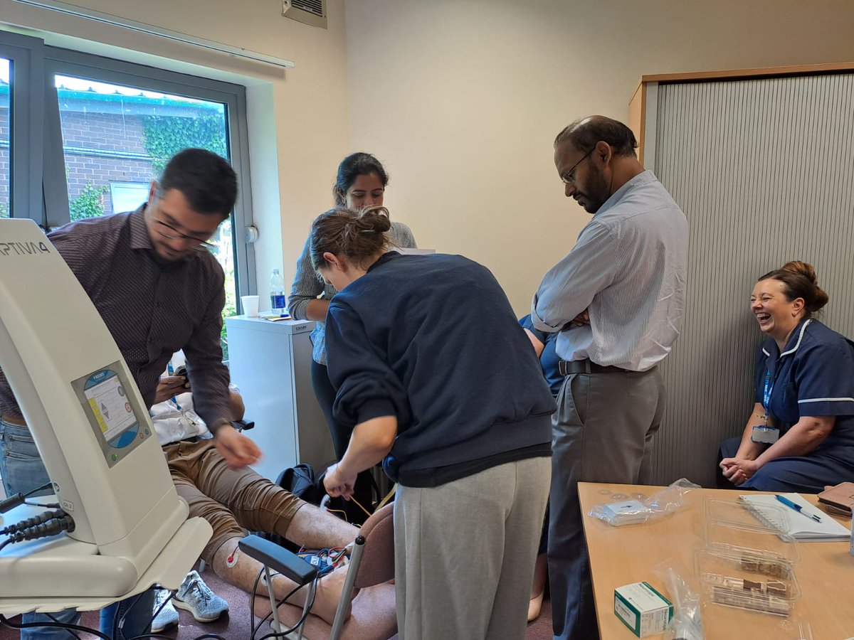 LSCFTResearch's tweet image. Recently, our doctors joined in with the FREMS training! This system is a non-invasive &apos;frequency rhythmic electrical modulated system&apos;  (FREMS) for treating diabetic neuropathy!
#GetTheResearchBug