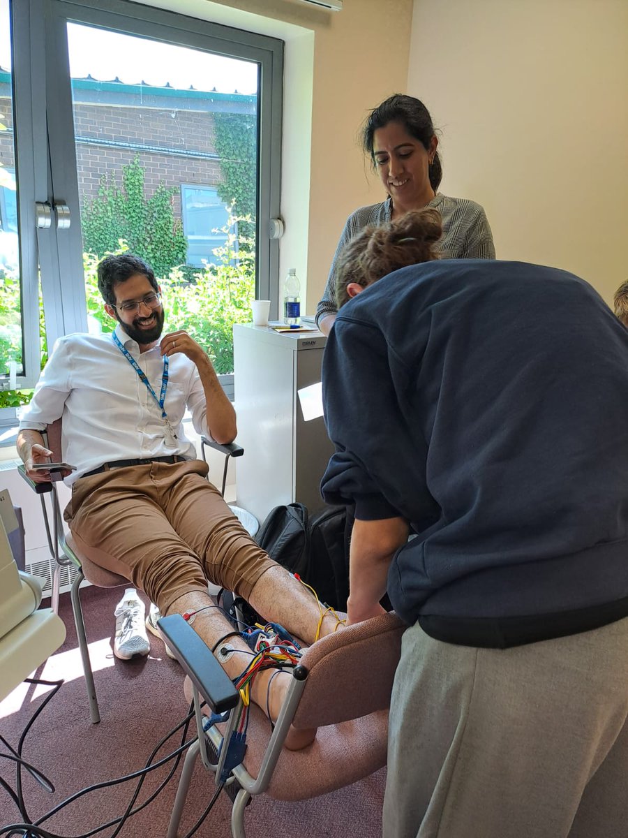 LSCFTResearch's tweet image. Recently, our doctors joined in with the FREMS training! This system is a non-invasive &apos;frequency rhythmic electrical modulated system&apos;  (FREMS) for treating diabetic neuropathy!
#GetTheResearchBug