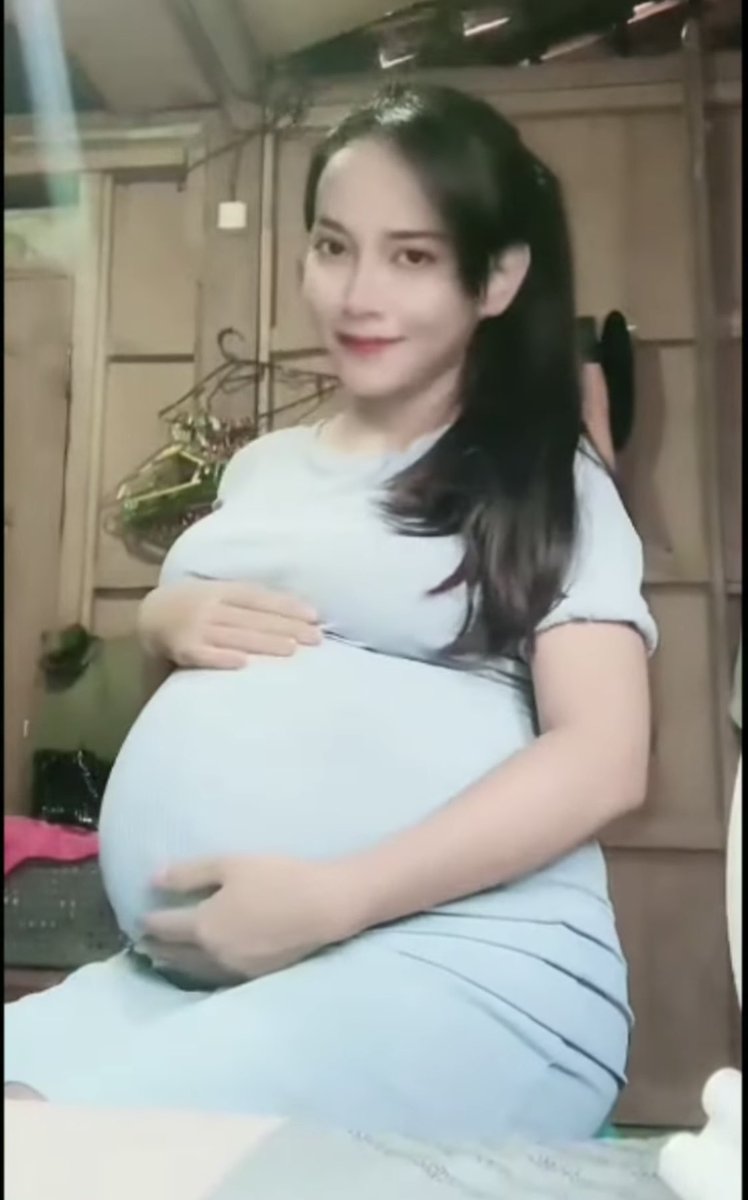 ninp_love's tweet photo. 個人的に顔、胸、お腹パーフェクトな妊婦さん https://t.co/7R3ZjFVJKc