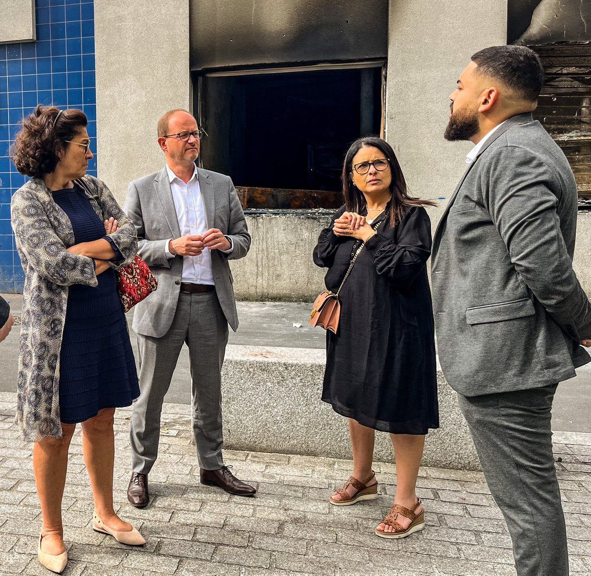 Auprès des #postières et des #postiers pour les soutenir dans la difficile reprise du travail après les dégradations importantes de bureaux de poste et de lieux postaux. Ces actes, dirigés contre des personnes physiques et des biens matériels, nous impactent