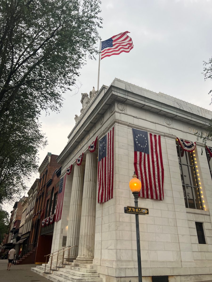 Celebrate 4th of July in downtown Saratoga Springs 🇺🇸

saratoga.com/event/firecrac…

#saratogasprings #saratogaspringsNY #4thofjuly #firecraker2023