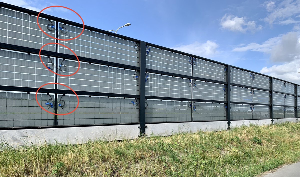 Hoeveel zouden de zonnepanelen op deze geluidsschermen nu opleveren🤔 Ben benieuwd hoe lang ze al niet aangesloten zijn! <a href="/Rijkswaterstaat/">Rijkswaterstaat</a> <a href="/zuid_holland/">Provincie Zuid-Holland</a> #n451 #waddinxveen