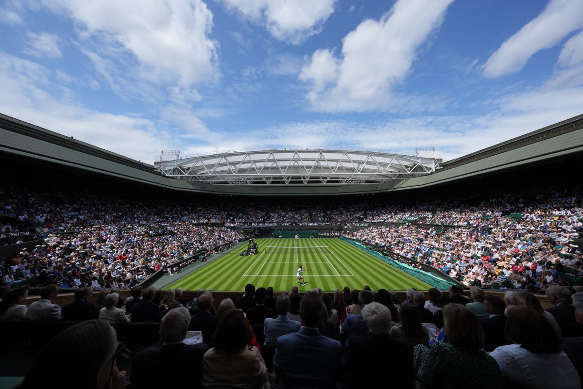 Name a finer sight, we can't 😍 #Wimbledon