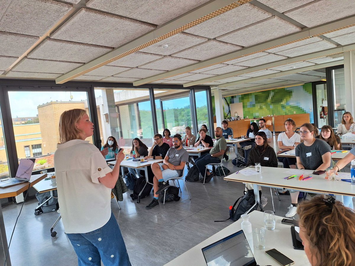 sanneromp20's tweet photo. First day of #scicomschool23, great start at the @museon where we talked about what is SciCom and brainstormed about a topic for a SciCom product. Looking forward to see what participants will design this week! https://t.co/BNklslnqf4