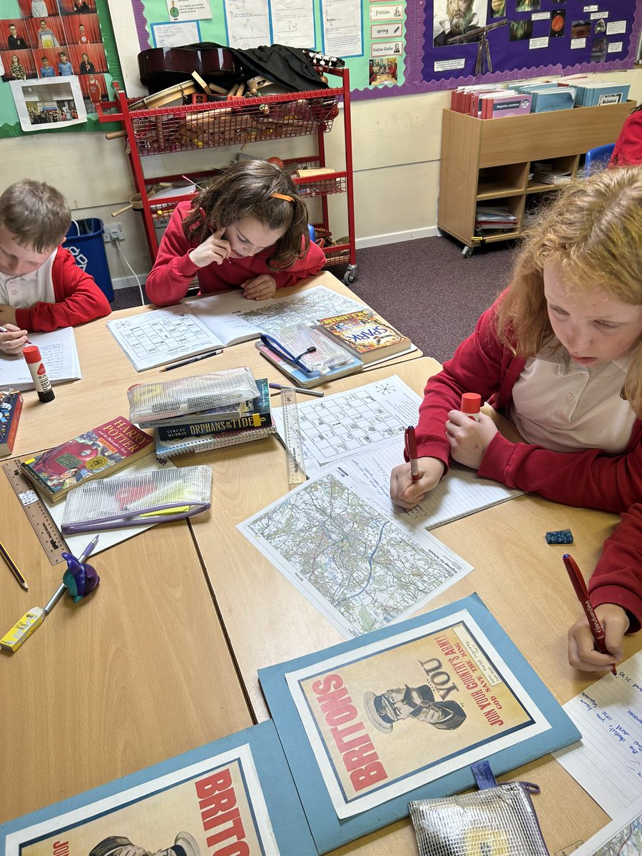 DSJ_Year5's tweet photo. Look at the concentration on their faces. https://t.co/bDYy60ASp3