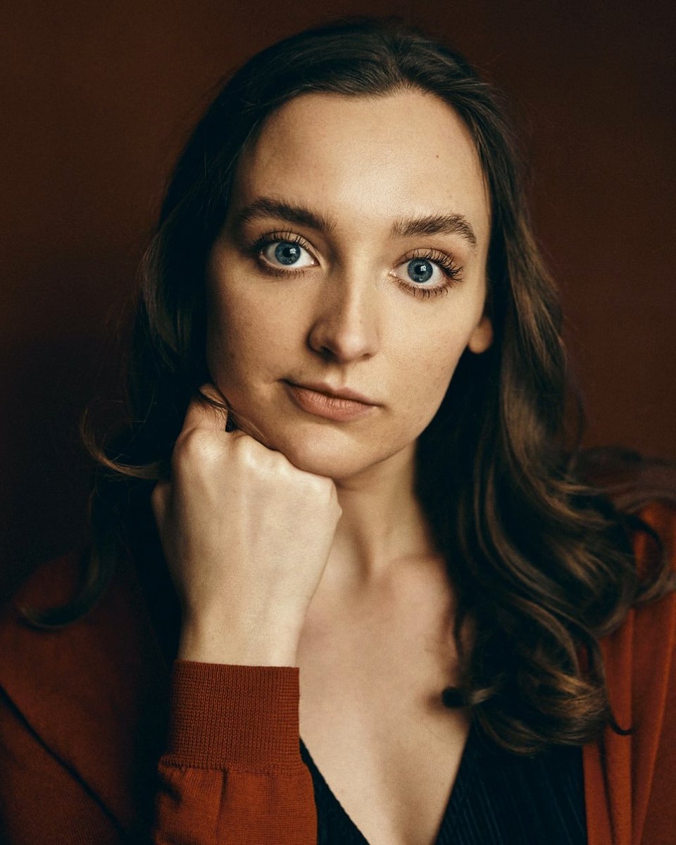 LjpManagement's tweet photo. Welcome Tallulah Bond!

TV credits include Zasha in THE GREAT (S2&amp;S3), THE BAIT, THE LOVERS &amp; THE GUNPOWDER PLOT: EXPLODING THE LEGEND.
She has worked on several radio dramas for BBC radio 4. 
Skills include accents, Guitar, Trapeze, Puppetry &amp; Rollerblading. Speaks French https://t.co/pSCbXtcMqn