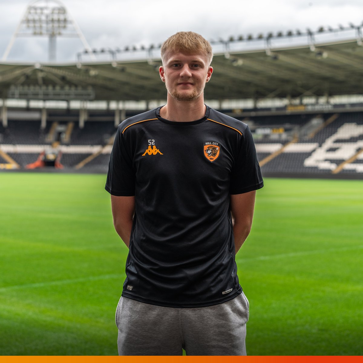 ✍️ We are delighted to announce the permanent signing of goalkeeper Owen Foster from <a href="/SUFCOfficial/">Scunthorpe United FC</a> for an undisclosed fee.  

💪 Welcome to the club, <a href="/OwenFoster101/">OF</a>!  

➡️ bit.ly/44qhhXN  

🐯 #hcafc #hcafcU21