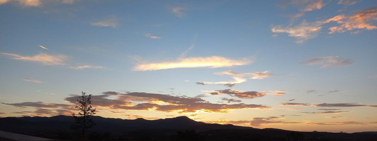 apiikus_'s tweet photo. Cuando creas en ti, ni el cielo será tu límite…!!
#RunningMorning 🏃♀️
#AmaneceresConEncanto https://t.co/XseyhM9Tey