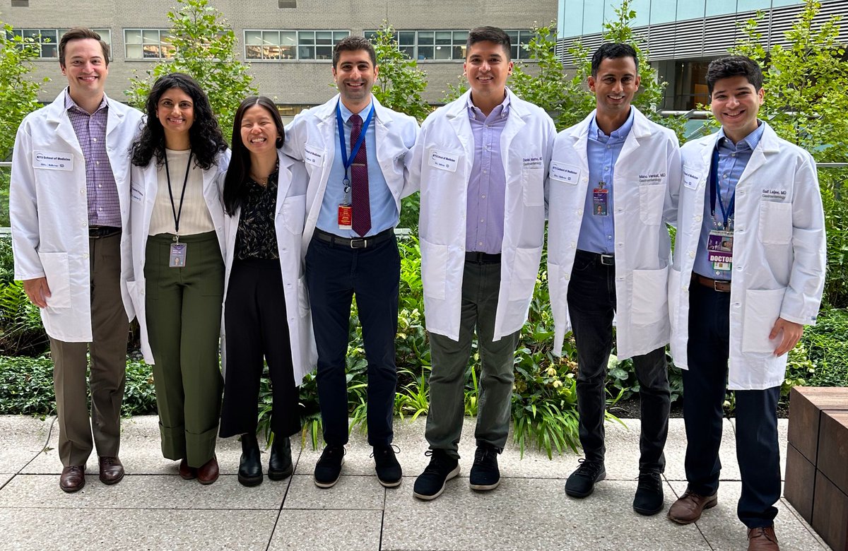 Our new 1st year GI fellows 🩺🥼 😊Our profession is in the best of hands! #FutureOfGI #NYUGI @NYULH_DeptofMed @nyulangone