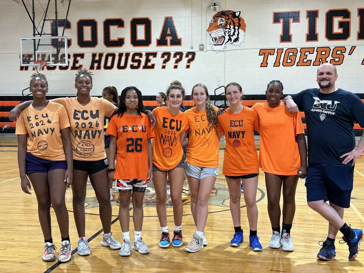 Ava Pazos 🏀 tweet media