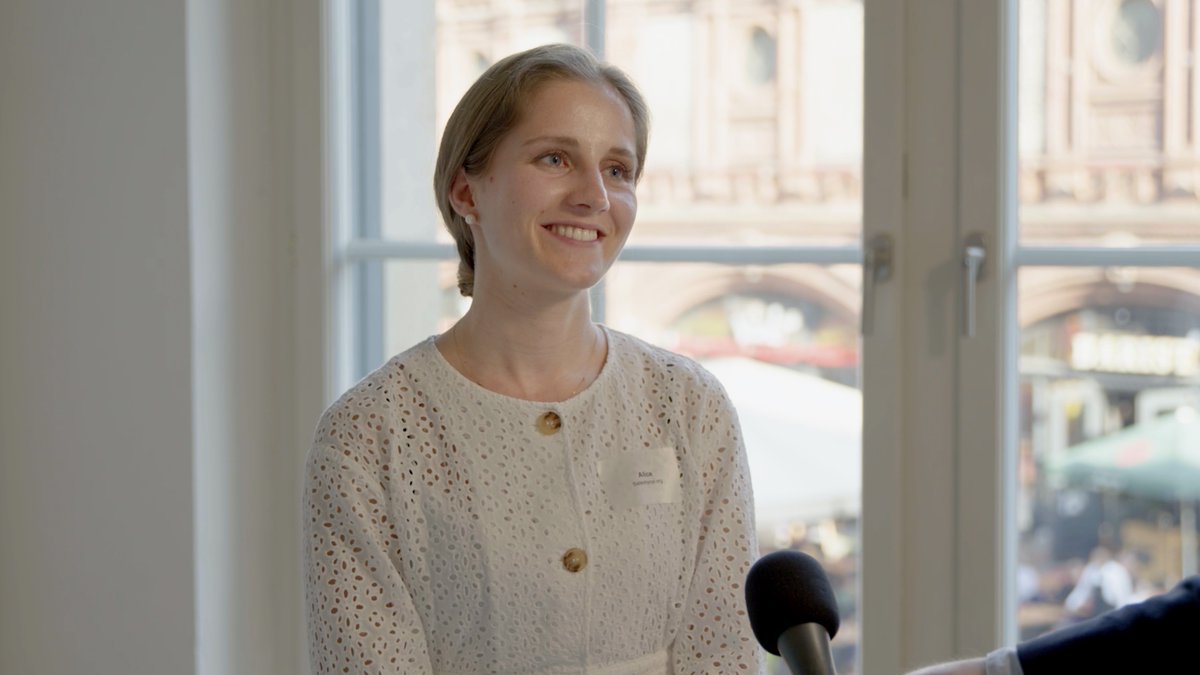 Was man alles aus dem Workshop #30unter30 auf dem Deutschen Stiftungstag #DST23 mitnehmen konnte, erzählt uns Alice Illichmann im Interview.

Hier geht's zum Interview: ▶️ stifter-tv.com/deutscher-stif…