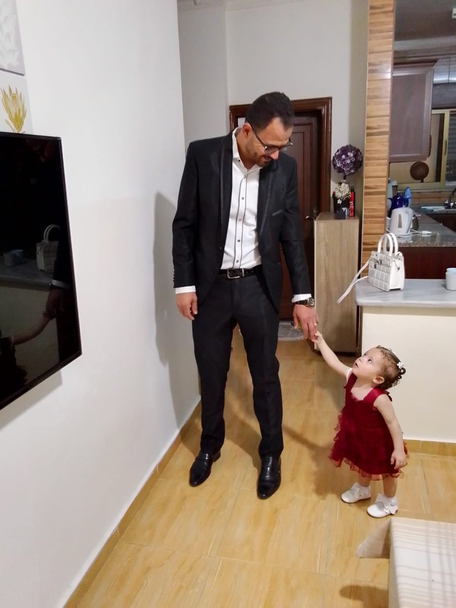قيل في البنات هُنَّ المؤنسات الغاليات. وزينةُ كل بيتْ وقطع السكر فيه ..

🎈🎀

أميرتي الصغيرة 🌸

 طابَ مقامُكِ في فُؤادي ودُمتِ لي عُمراً حتى أفنى🤍🕊️🦋