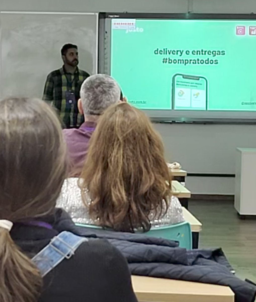 RogNog's tweet photo. Pitch em 4 minutos!! Aaaaahhhhhhh o aperto para as startups não é só financeiro 😂#inovativa #startups https://t.co/CTymBbL5y1