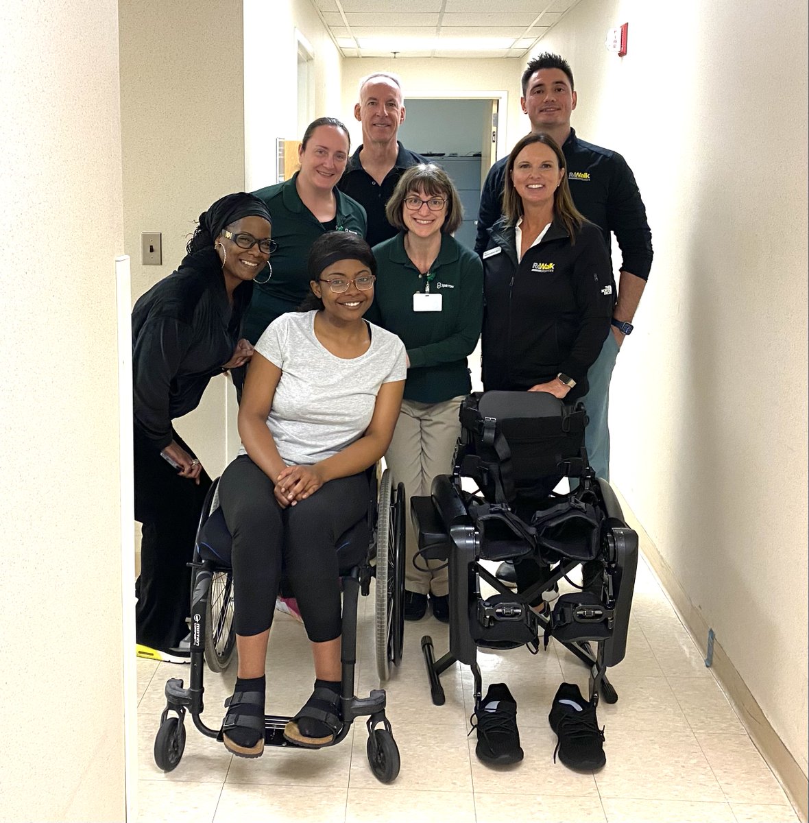 golifeward's tweet photo. π¨New ReWalker Alert!π¨ Join us in welcoming Dalasia to the ReWalk family! She recently received her very own personal #exoskeleton & has been training at @SparrowHealth. We can't wait to see all of the new opportunities that open up for her! #WelcomeToReWalk #ReWalkerCrew https://t.co/1bEffzZArS