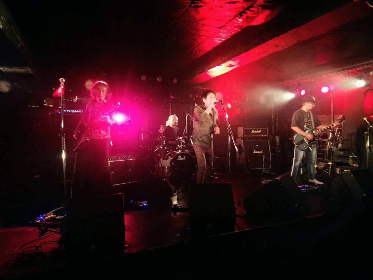 watt4001fg's tweet photo. ご来場いただいた皆様、CLUB251のスタッフの方々、そしてイシケンさんをはじめ出演バンドの方々、本当にありがとうございました!
いつもながら「音良し・人良し・酒美味し」のイベントでした。
またお会い出来るのを楽しみにしております!
#lunchtimerockers https://t.co/sMo7mpb9np