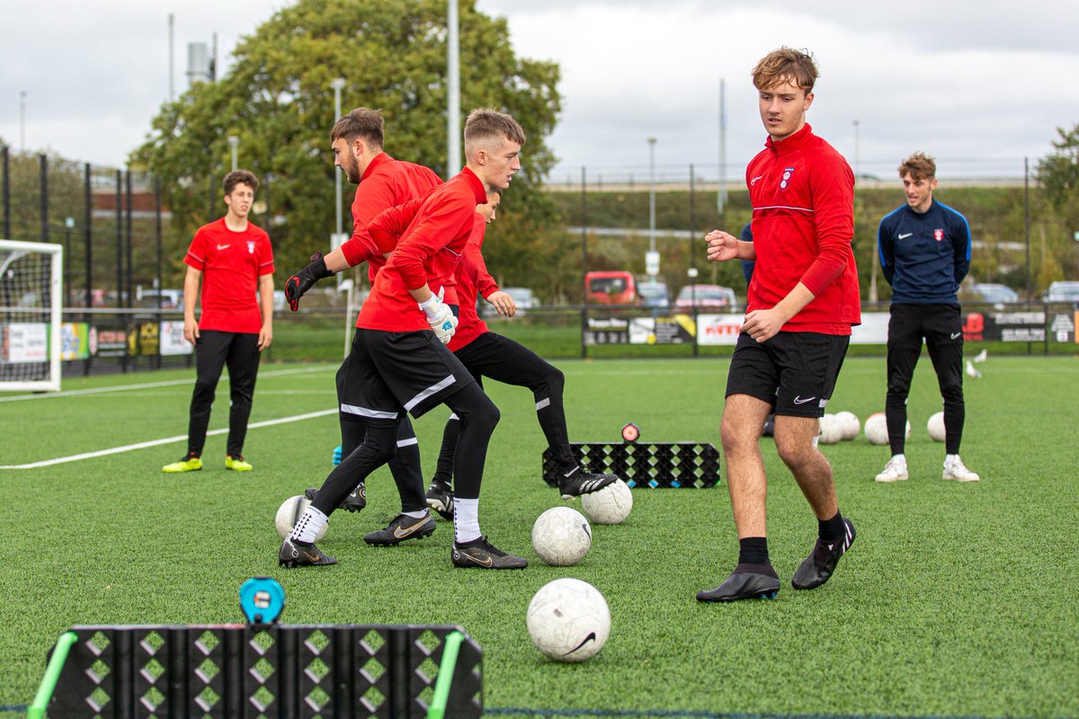 AcademyHFA's tweet photo. 🚨 𝐀𝐂𝐀𝐃𝐄𝐌𝐘 𝐎𝐏𝐄𝐍 𝐓𝐑𝐀𝐈𝐍𝐈𝐍𝐆 𝐒𝐄𝐒𝐒𝐈𝐎𝐍 🚨 Calling all Year 11s ‼️

The Hampshire FA Academy will be hosting an open training session between 9:30am - 11:30am at @StonehamLaneHFA this Wednesday 5th July!

✅ Register below👇🏼
https://t.co/wzKibifEkQ https://t.co/AfydN4h7ir