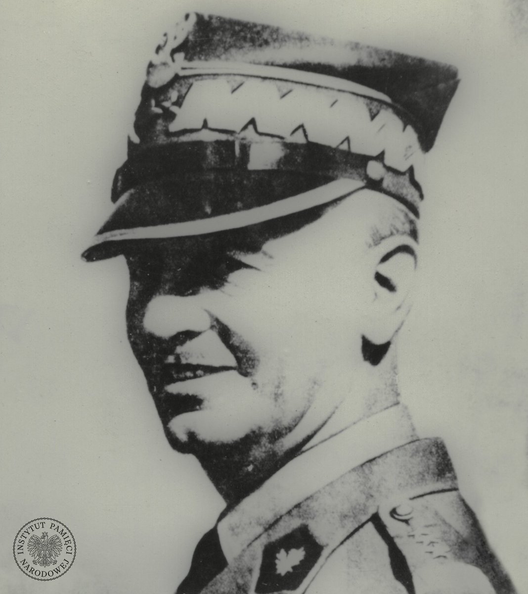 ipngovpl's tweet photo. #TegoDnia 1943 r. w katastrofie lotniczej koło Gibraltaru wraz z córką i grupą współpracowników zginął gen. #WładysławSikorski – Naczelny Wódz 🇵🇱 i Premier Rządu RP na uchodźstwie. 

Przeczytaj więcej na ten temat:

https://t.co/x9k9xEaFki https://t.co/JvN1MtfrVk