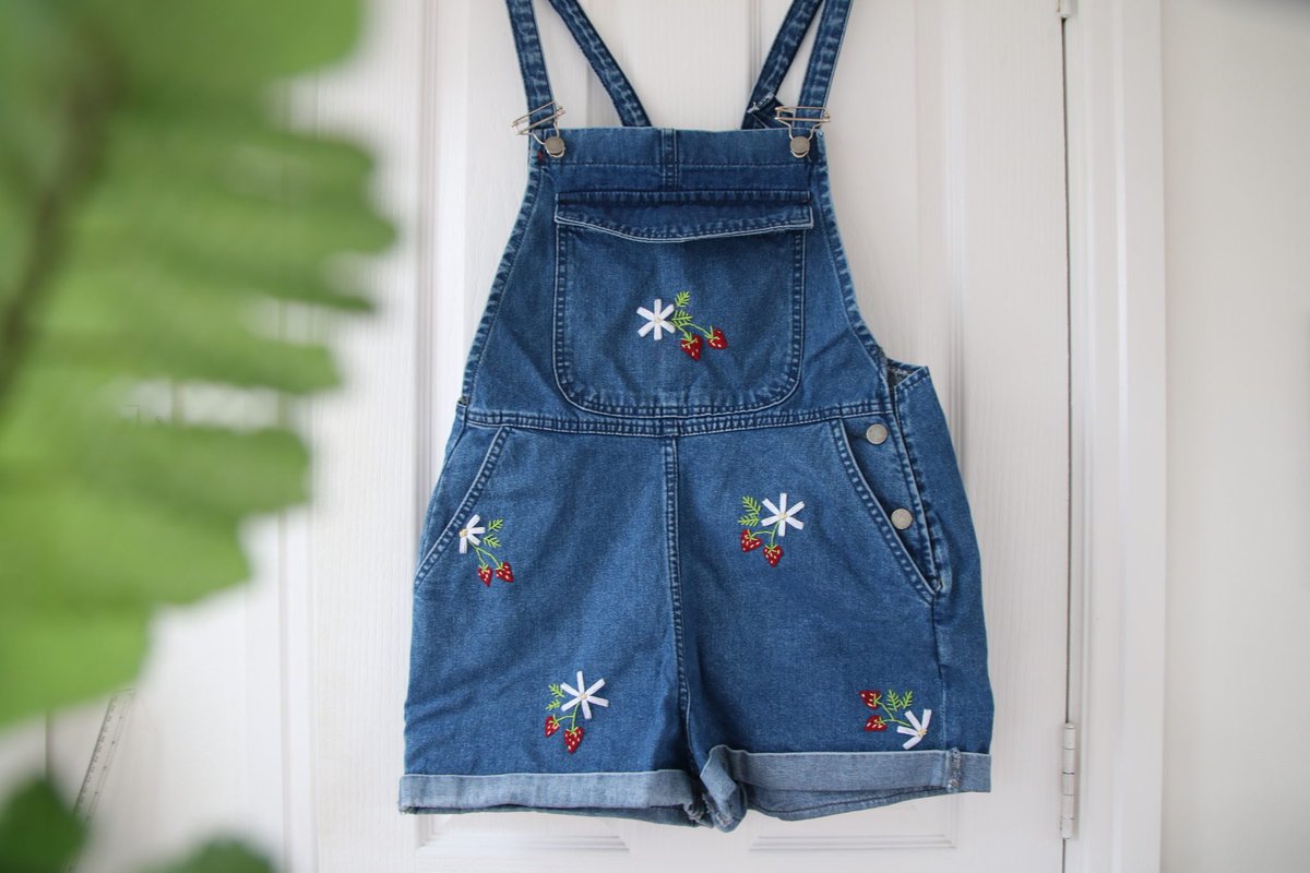 Zoehware's tweet photo. 🍓 The sweetest pair 🍓

🍓 Strawberry overalls &amp; a strawberry bucket hat. What more could you want?! 🍓

🎉 Overalls available in all sizes 🎉 https://t.co/ykU1hCzoj6
