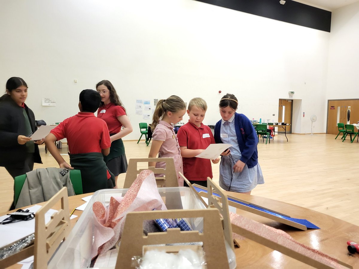 Fantastic time at the Tameside Partnership Science Celebration day. Bringing our schools together ❤️