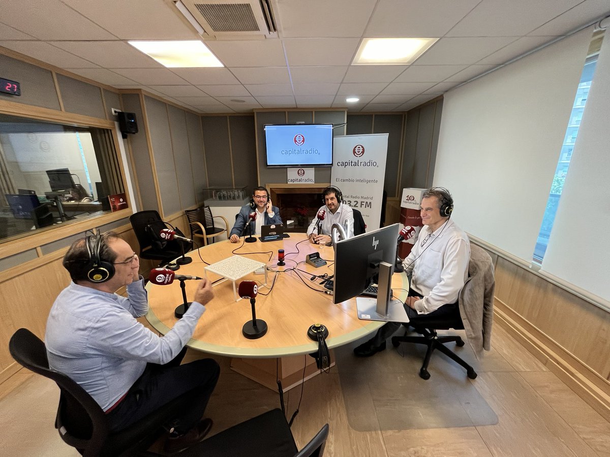 Alastria_'s tweet photo. Ya estamos en el programa #CryptoCapital en @CAPITALRADIOB para hablar sobre dos de los proyectos ganadores de los #BlockchainAwards @carlospuigsagi @migueld_add4u @inetum_es #Dalion @Fujitsu_ES #BotanicalWater https://t.co/WHqtTwArtd