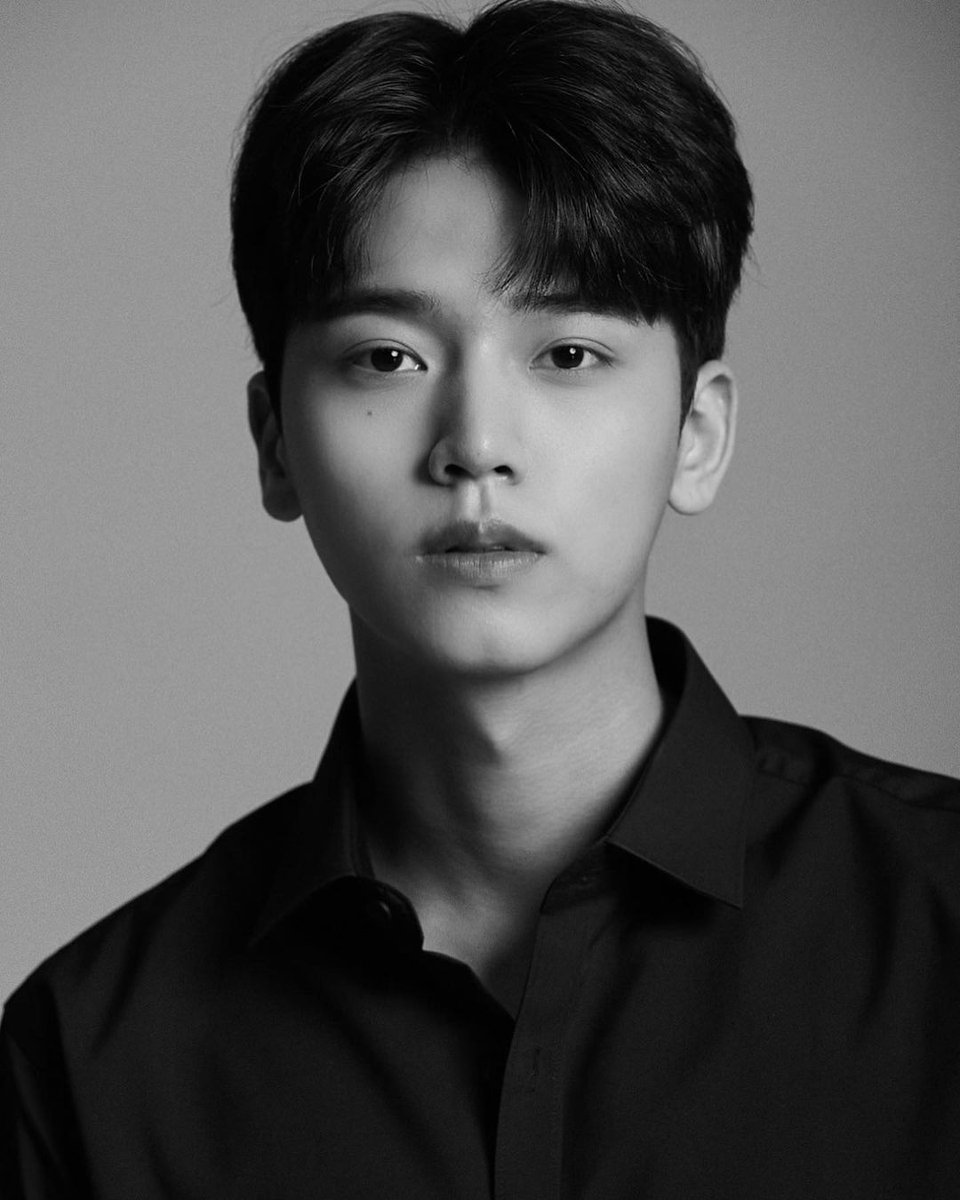 for_omegax's tweet photo. [🐏]

Hello I'm Yang Hyuk :)
I'm writing this because the announcement of the two agencies was released and many fans were confused.

My acting activities as an actor will be in Earlybird. OMEGA X and music activities as a singer will be in IPQ! +

#HYUK #혁 #OMEGA_X #오메가엑스 https://t.co/RYOr0oEbgQ