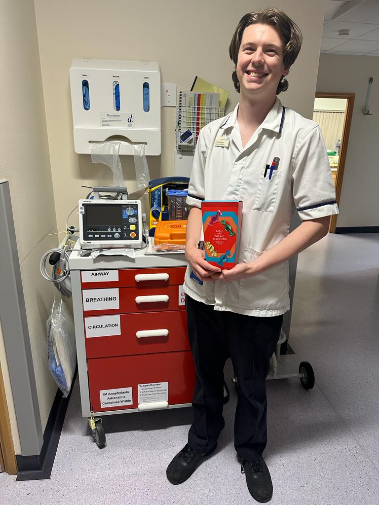 NGHSim&Resus (@nghsim_resus) on Twitter photo Treats for our colleagues on Dryden & Radiotherapy, who supported more than 80% of their teams to attend defib training before rollout began today 💪⚡️🏆#resus #mindray #teamwork <a href="/NGHMedicalEd/">NGH Medical Education</a> <a href="/NGHnhstrust/">Northampton General Hospital 💙</a> Treats for our colleagues on Dryden & Radiotherapy, who supported more than 80% of their teams to attend defib training before rollout began today 💪⚡️🏆#resus #mindray #teamwork <a href="/NGHMedicalEd/">NGH Medical Education</a> <a href="/NGHnhstrust/">Northampton General Hospital 💙</a>