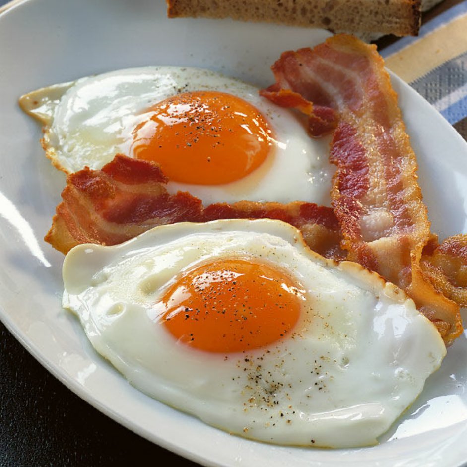 AngelaKanada's tweet photo. @ElliotStabler92 #EggsOfHope mit #BaconOfHope - und fertig ist das perfekte Frühstück!
#Baerbock #Eisenhüttenstadt https://t.co/y1ja4wlYf4