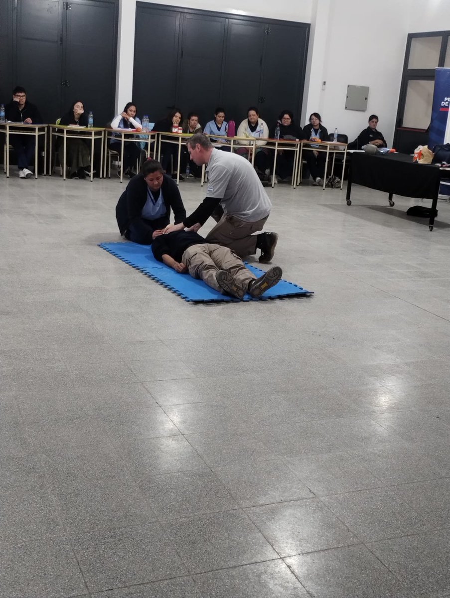 📌San Justo
↪️ Se llevó a cabo formación en "Primeros Socorros Estándares" para estudiantes de enfermería del Instituto Superior de Profesorado Nro. 20.