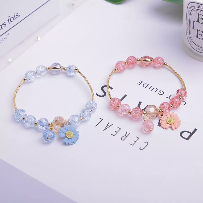 vibeticc's tweet photo. Korean daisy bracelet : https://t.co/mCrx9Kl89N https://t.co/qkgfIbuJum