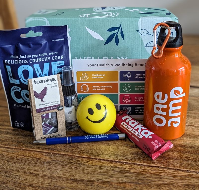 We created a bespoke employee gift with @AMP_CleanEnergy to support the internal launch of One AMP. Each colourful gift included branded items, wellbeing goodies, tasty treats and a donation to @MindCharity

#employeeengagement #employeecomms #WellBox #employeegifts