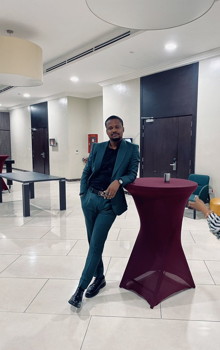 McLabod's tweet image. This is how my birthday party is going.🌝🌝🥺

Adulthood thank you o🥺