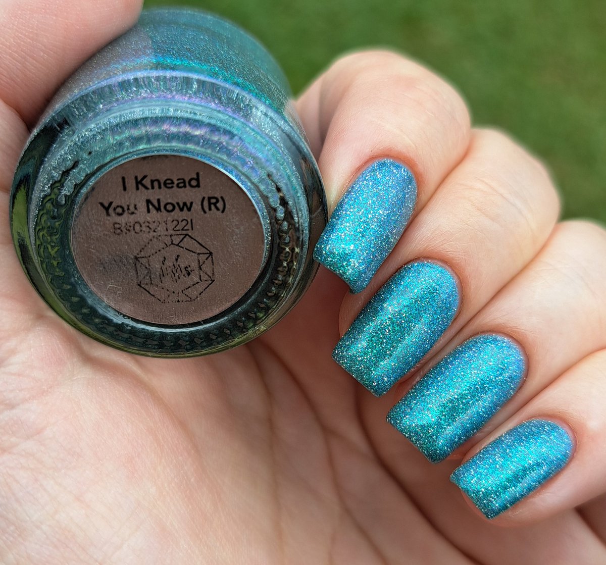 givemesparkles's tweet photo. This week's polish: 'I Knead You Now' from @kbshimmer is a mint shade of glitter polish that shows off shimmers of emerald-violet-fushcia-blue and is jam-packed with reflective/flash reactive glitters that sparkle in the light. 🩵✨️💅 #kbshimmer #indienailpolish #givemesparkles https://t.co/bBOO635Ttd