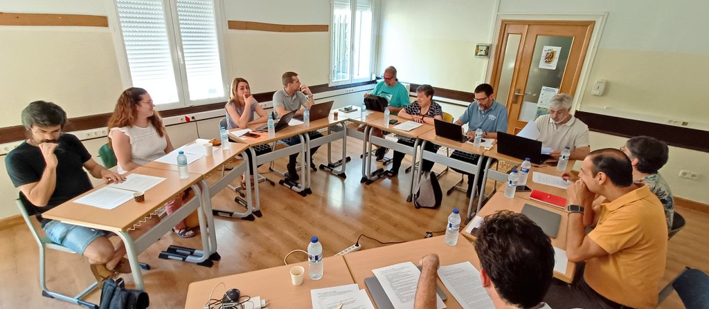 epxavier's tweet photo. Los centros de la @FJaverianas nos reunimos hoy en Madrid para afrontar los retos de la Inteligencia Artificial en el mundo educativo: límites y oportunidades para incrementar el aprendizaje en Formación Profesional. https://t.co/IajeAh1EBc