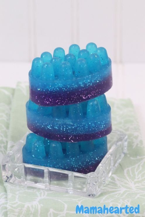 beautybritepr's tweet image. Our  Glittery Mermaid Ombre Massage Soaps are perfect to make as party favors, gifts to give to friends and family, or enjoy on your own!

Read the full article: Glittery Mermaid Ombre Massage Soap
▸ lttr.ai/ADh9s

#mermaidsoap #DIYsoap #homemadesoap #Recipe
