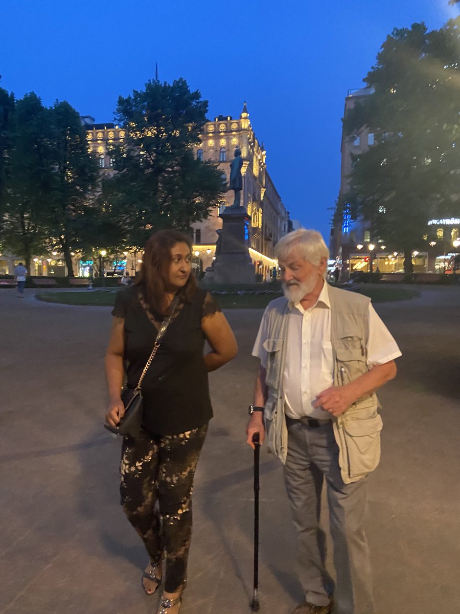 RebeccaJMGoss's tweet image. Almost midnight sun at Nordic Natural products in Helsinki. Thank you for inviting me to keynote alongside David Newman (previous chief at NCI)and Judith Rollinger.
Great to meet friends old and new and to discuss best strategies for cancer therapeutic development with David.