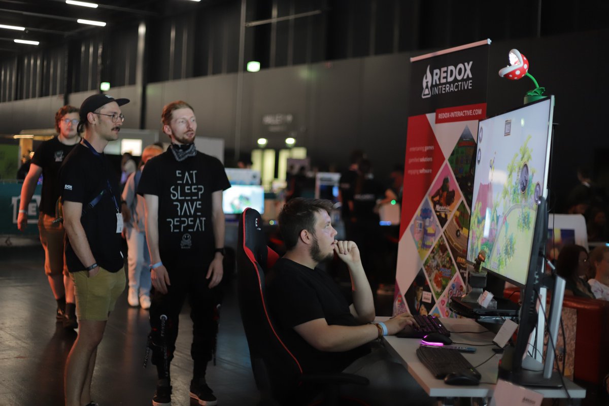 Redox_Interact's tweet photo. It was a pleasure presenting our games 🎮 last weekend at the @levelupsalzburg - big thanks to @radiofm4 and @fhsalzburg for making this happen! #levelupsalzburg https://t.co/9cvuPVUZYn