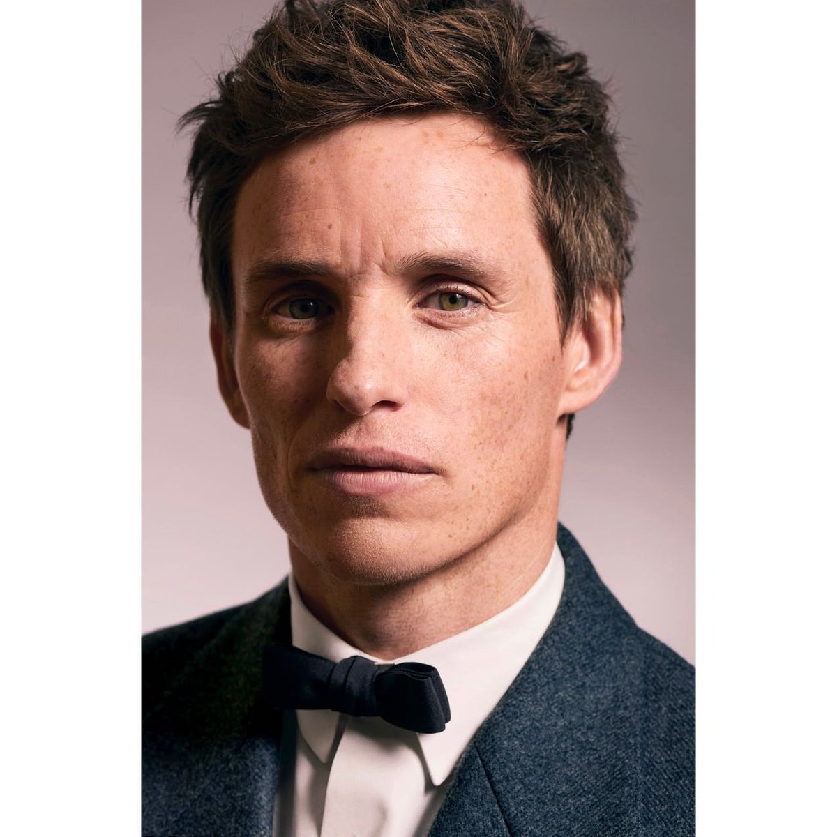 theRED61's tweet photo. 취리히 에디의 구찌 수트와 보타이 언제 봐도 완벽해🥺💛🖤

cr. https://t.co/aszaXD7z1X

#EddieRedmayne
#TheGoodNurse
#ZFF2022 https://t.co/DWKwFNOIfl