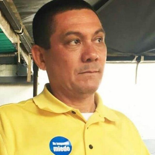 valienteguerre1's tweet photo. El conceja Fernando Alban, fue detenido por el SEBIN de @nicolasmaduro el 5 de octubre de 2018 y asesinado el 8 de octubre de ese año por los esbirros de la narcotirania. Atento @karinkhanQC. Para hacer justicia #ParlamentoLibertarioYA. #JuntadeGobiernoYA. https://t.co/f4WiwMkrGX
