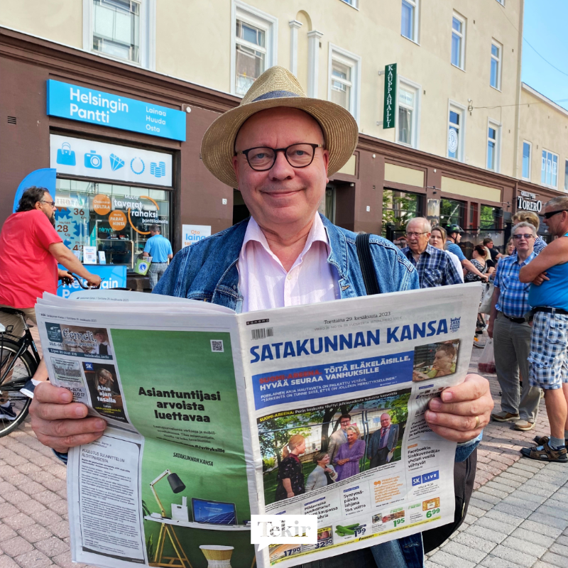 Helteinen #SuomiAreena on tältä erää ohi. ☀️ Kiitos kaikille uusille ja vanhoille tutuille sekä MTV:lle ja Porin kaupungille jälleen huikeasta viikosta. 🙌

<a href="/harrisaukkomaa/">Harri Saukkomaa</a>'ta hymyilytti torilla, kun Tekir oli ensimmäistä kertaa <a href="/SatakunnanKansa/">Satakunnan Kansa</a> etusivulla. Ensi vuoteen! 🌻