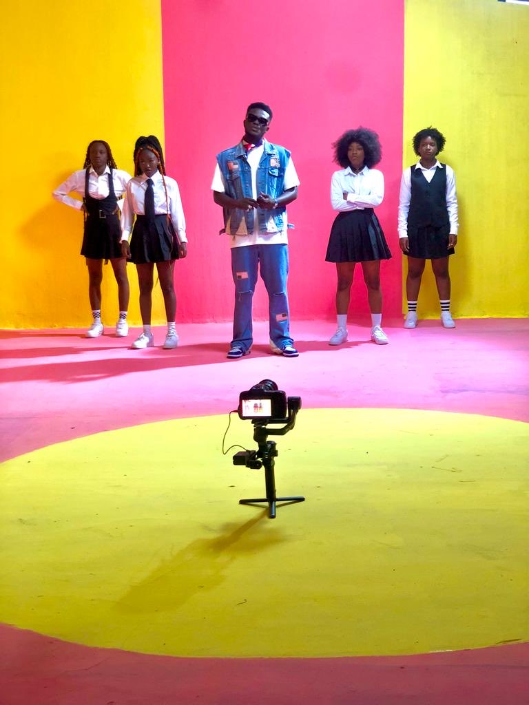 dbillgh's tweet photo. I’m glad and humbled to be part of this series( leg work) honestly . I performed one of my unreleased tunes with your favorite dancers(DWP Academy)in Ghana 🇬🇭 right now and the tune drops this month 🔥this series commences tonight on Akwaaba Magic (GOtv and DStv) 8pm, God bless https://t.co/9ZqrUFBMxr