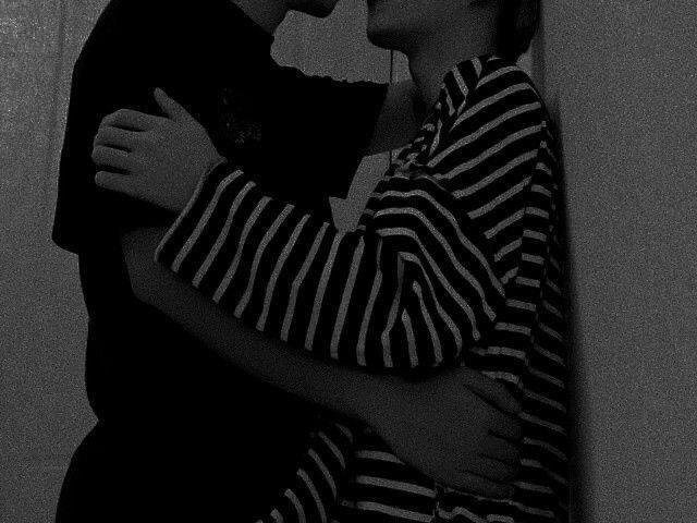 #minsung au | "una historia muy a lo wattpad."

donde los padres de jsng le dicen que tienen q irse de viaje de negocios y lo dejan a cargo de un niñero, lknw, que tiene una pinta un tanto fuckboy.
