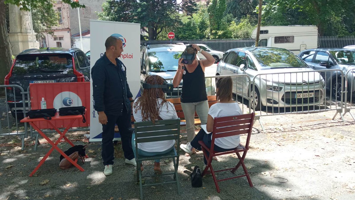 FTravail_OCC's tweet photo. Les #entreprises, organismes de formation et partenaires de l’emploi sont mobilisés à #PlaceDuTaf à #Lavaur pour accueillir les visiteurs jusqu’à 17h.
28 offres d'emploi sont proposées. @Occitanie @LaurentPAUL_Occ https://t.co/UX4yITT2Tg