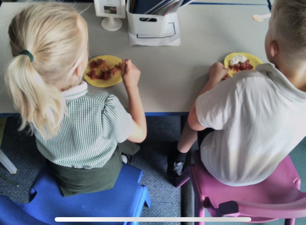 GreenleasSchool's tweet photo. Year two enjoyed making and eating Gruffalo Crumble! https://t.co/gQX8HgbBKb