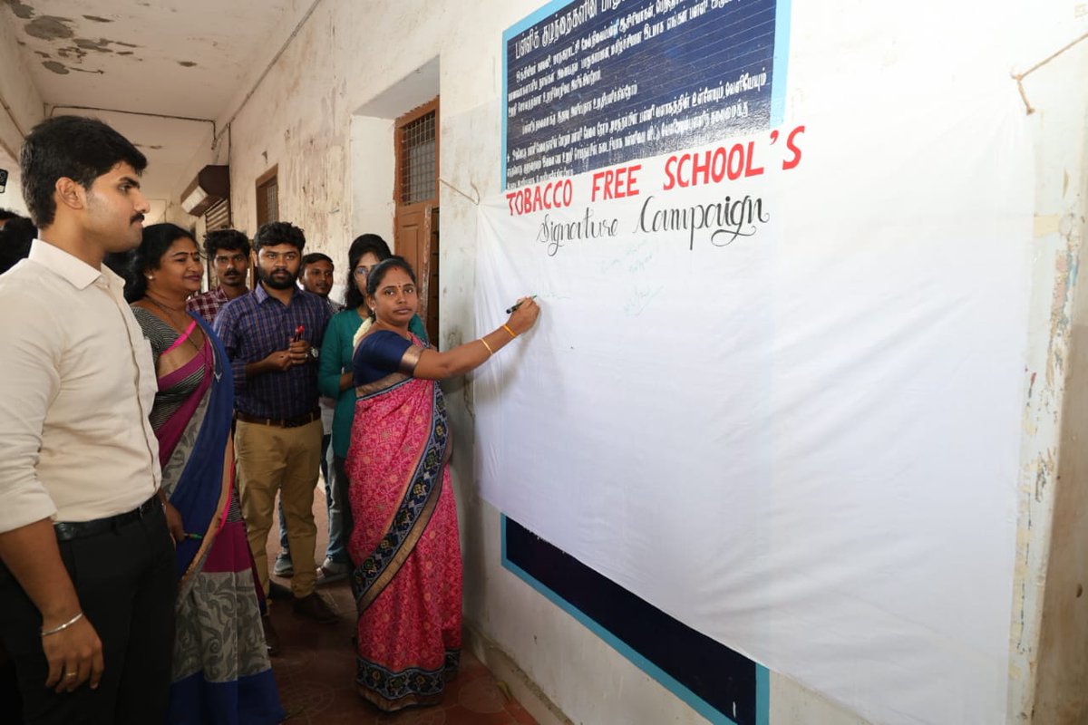 KalpanaMayor's tweet photo. கோயம்புத்தூர் மாநகராட்சி, ஒக்கிலியர் காலனி மாநகராட்சி மேல்நிலைப்பள்ளியில் CSW பவுண்டேசன் மற்றும் கோயம்புத்தூர் மாவட்ட புகையிலை கட்டுப்பாட்டு மையம் ஆகியோர் இணைந்து "பருவத்தே பயிர் செய்வோம்" என்ற தலைப்பில் புகையிலை இல்லா கல்வி நிறுவனங்களை (Tobacco Free Zone) உருவாக்கும் திட்டம், https://t.co/QlZb40CgYw