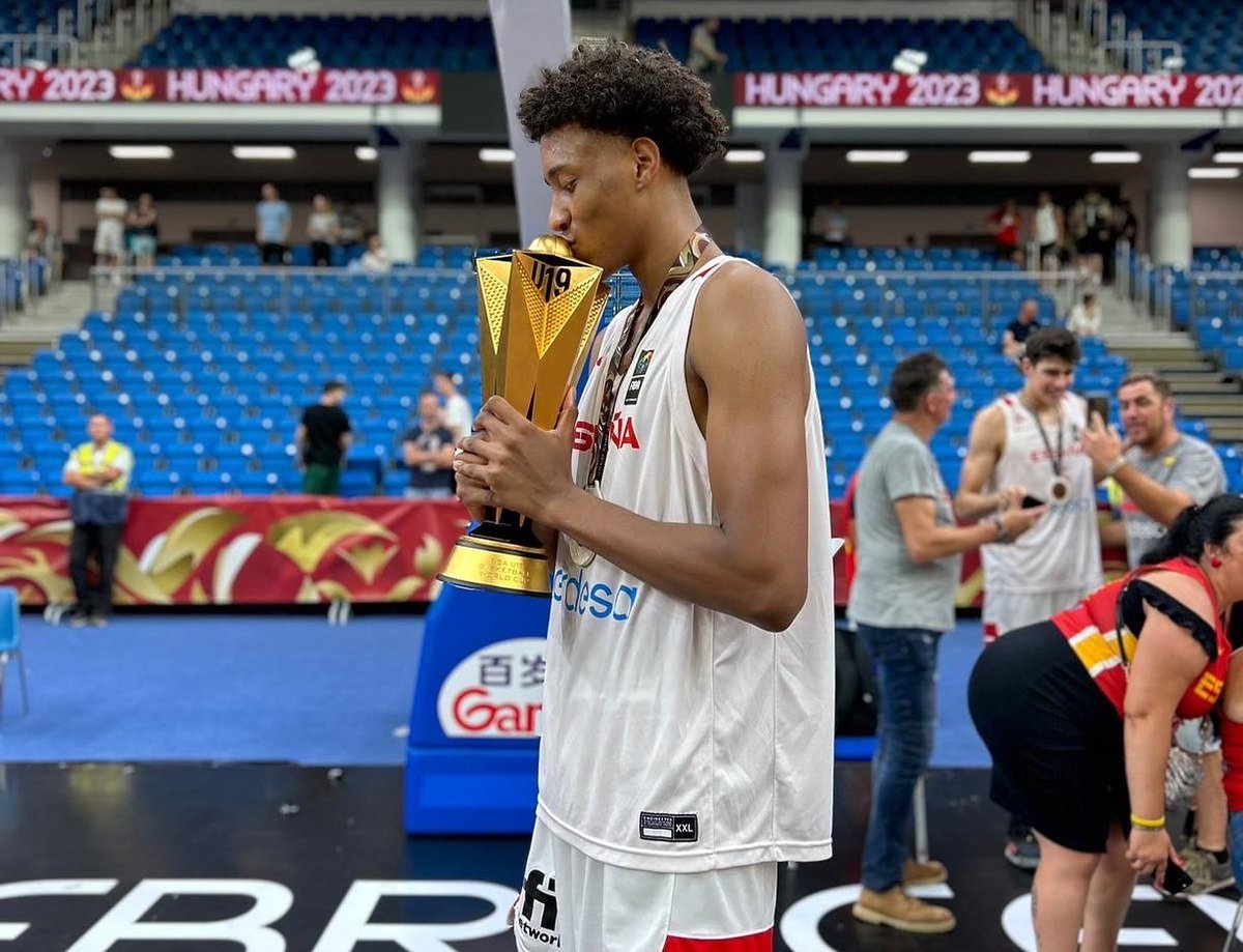 WORLD CHAMPS BABYYY🥹🌍❤️
#FIBAU19 #U19M