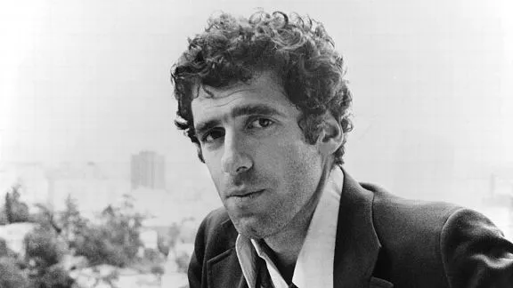 noahgittell's tweet image. I'm writing a little something about the Cool Jew. To my mind, Elliot Gould invented it, Jeff Goldblum carried the torch, and Ben Stiller was the last to pull it off.

Who am I forgetting? I don't think Sandler is cool enough, and Chalamet isn't Jew enough.
