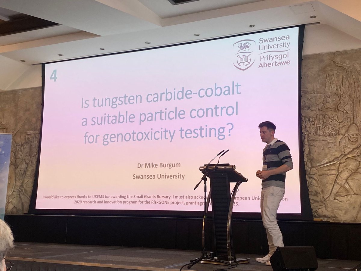 A great talk from Dr Mike Burgum as part of the early career scientist session at #UKEMS2023. Well done Mike!