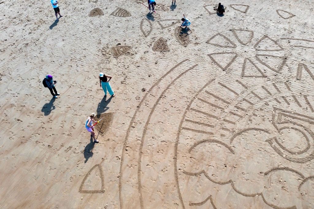 theNBS's tweet photo. Last week we took to Longsands Beach in Tynemouth for our first NBS Family Beach Day! 🏖️ 😎 

We worked with the incredible Soul2Sand to create an amazing sand art piece celebrating 50 years of NBS. Check out the final result 👇 

#NBS50 #LifeAtNBS https://t.co/rp7x0cfN7Z