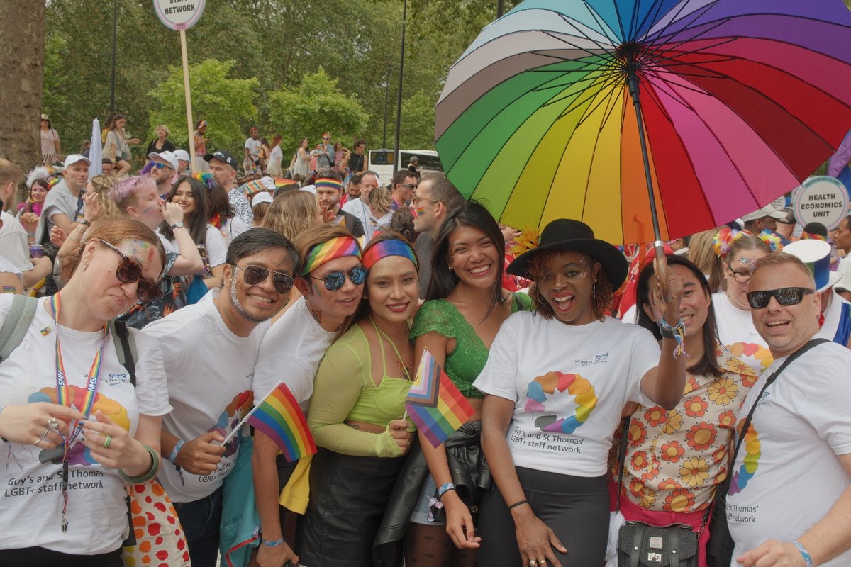 GSTTnhs's tweet image. Visibility matters. 🏳️‍⚧️🏳️‍🌈

Our @GSTTlgbt and @RBandH LGBTQIA+ staff networks were proud to represent our Trust and celebrate diversity at #PrideInLondon.